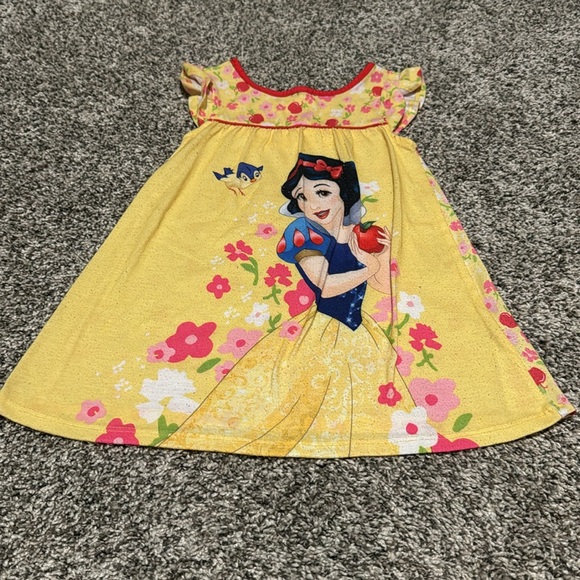 {Disney} bundle of nightgowns - Picture 2 of 5
